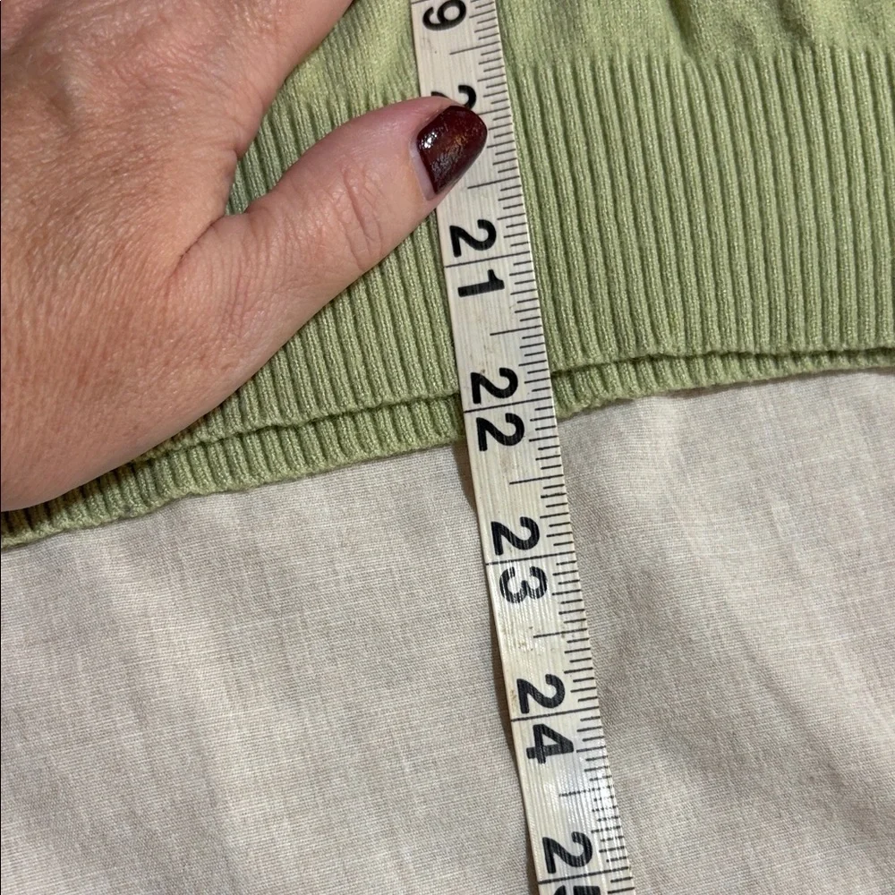 Truth Women’s Light Green V-Neck Sweater L - Picture 8 of 9
